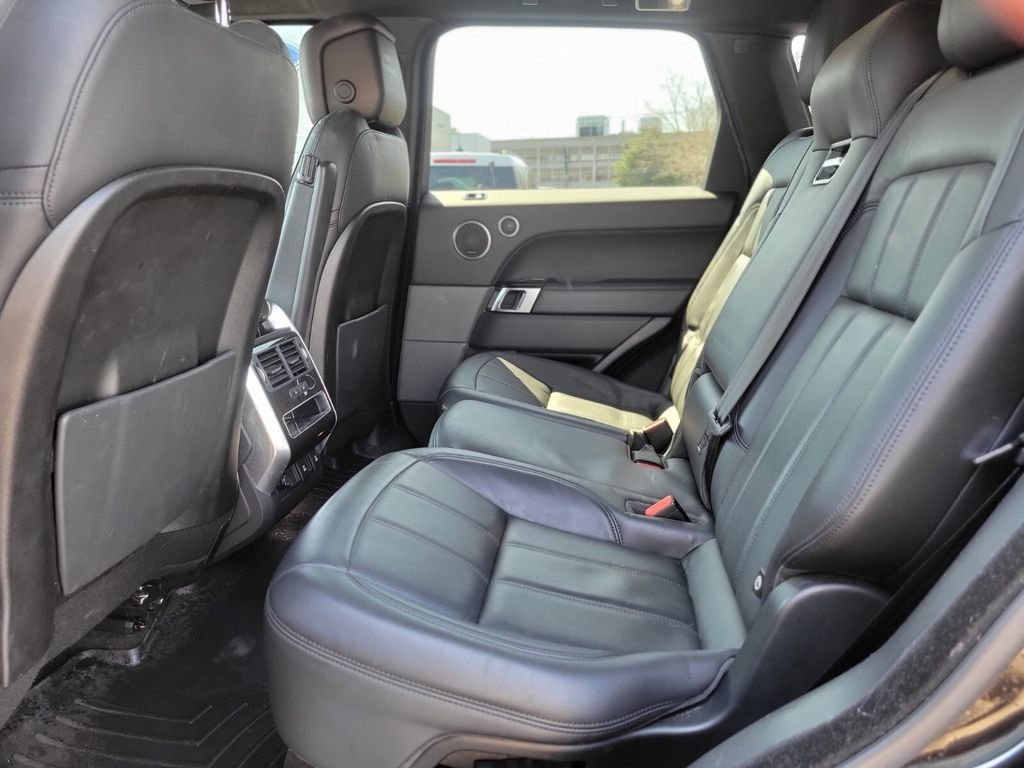 Used 2020 Land Rover Range Rover Sport HSE image 14