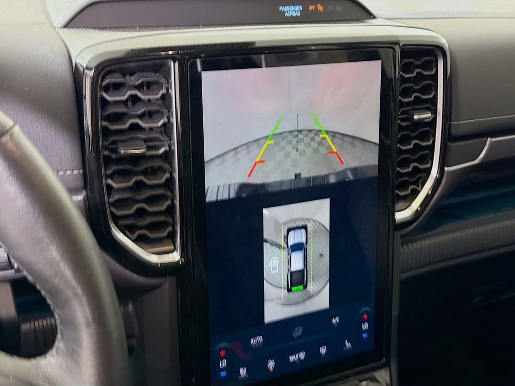 Used 2025 Ford Ranger Lariat w/ FX4 Off-Road Package image 18