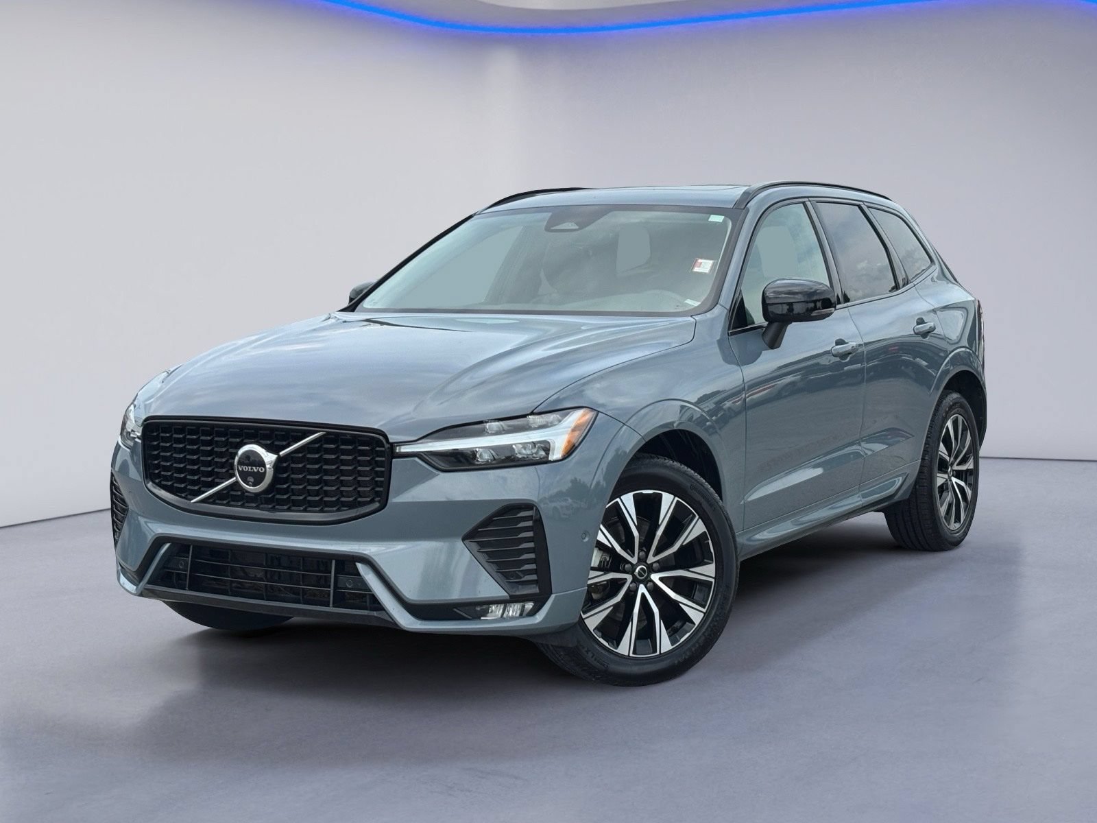 Used 2024 Volvo XC60 B5 Plus AWD/4WD video 2