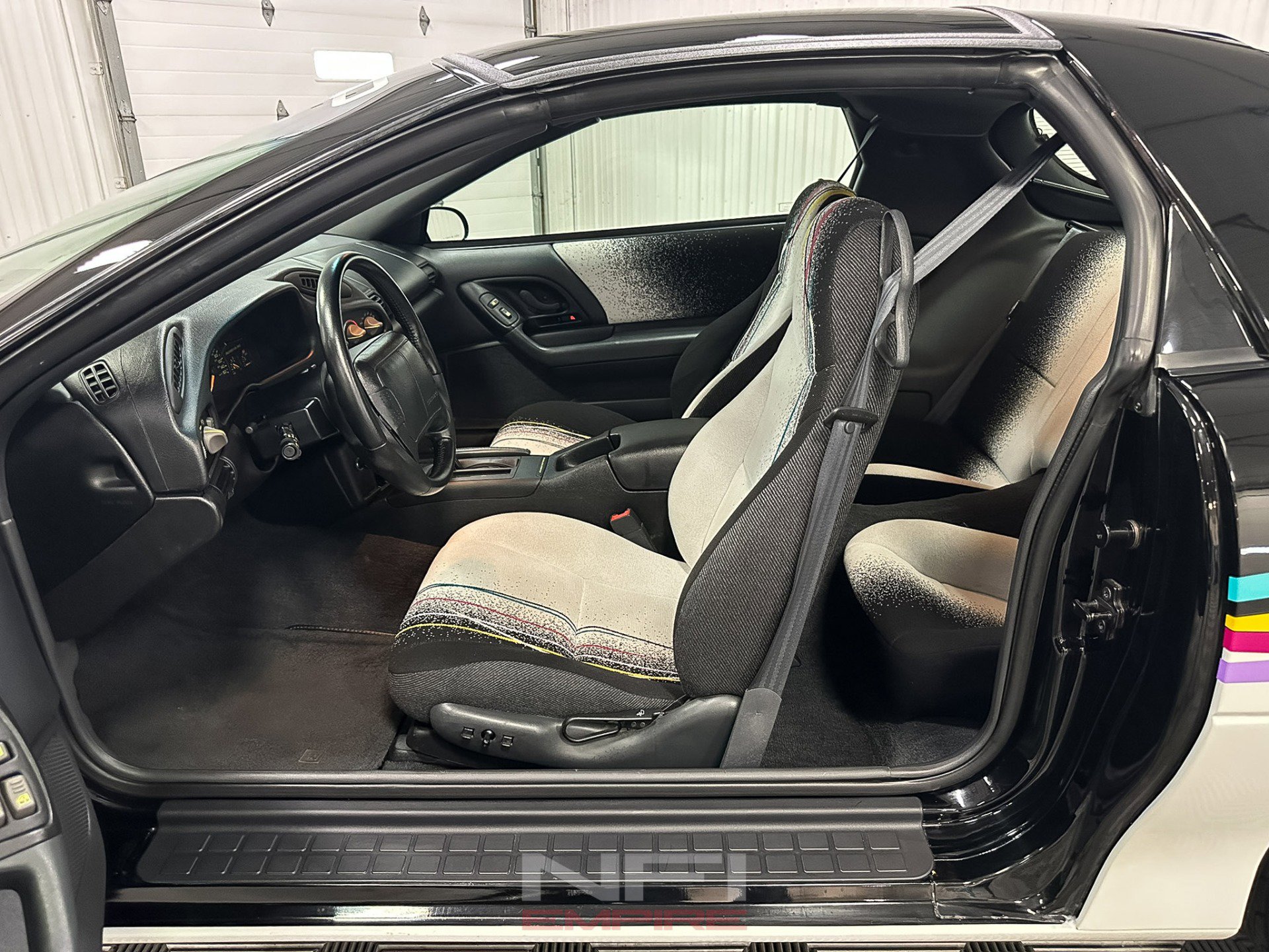 Used 1993 Chevrolet Camaro Z28 image 32