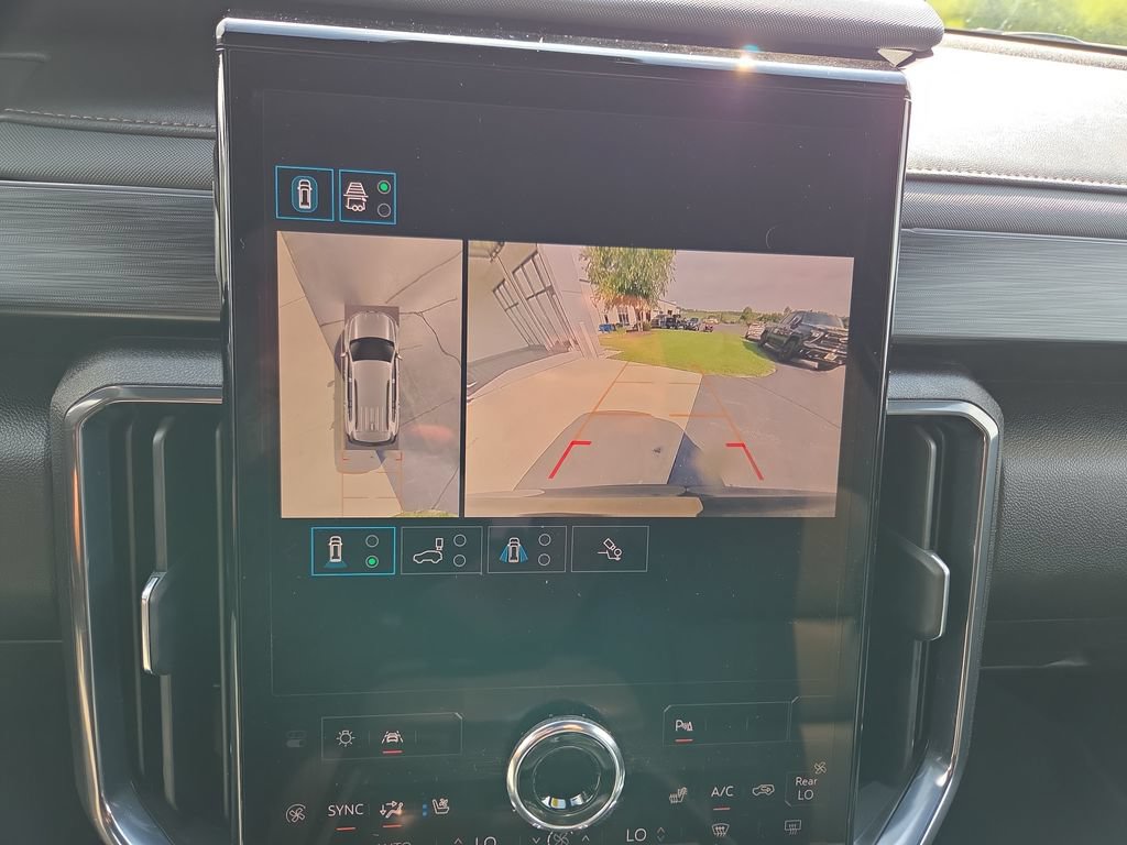 Certified 2024 GMC Acadia AT4 w/ Luxury Package AWD/4WD image 19