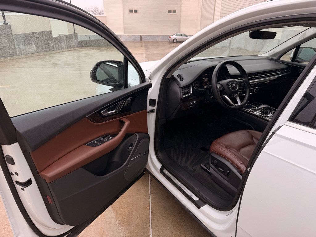 Used 2018 Audi Q7 3.0T Prestige AWD/4WD image 9