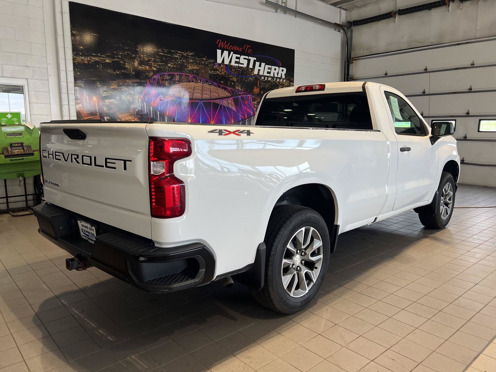 Used 2020 Chevrolet Silverado 1500 W/T w/ WT Value Package AWD/4WD image 7