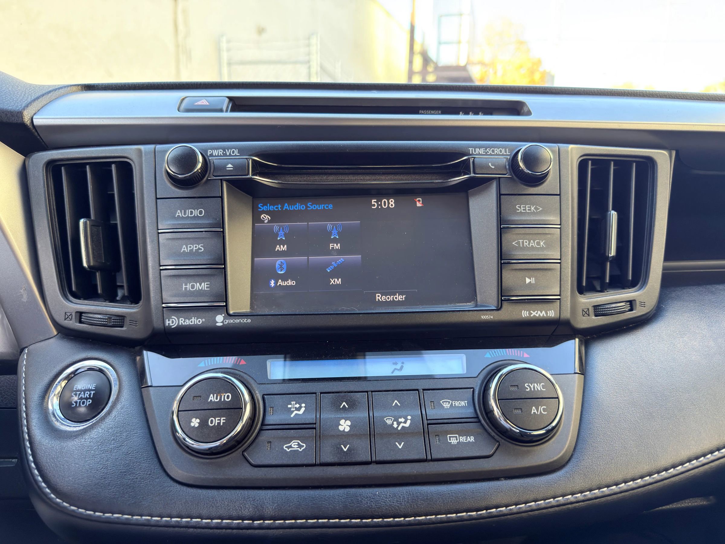 Used 2018 Toyota RAV4 XLE image 13