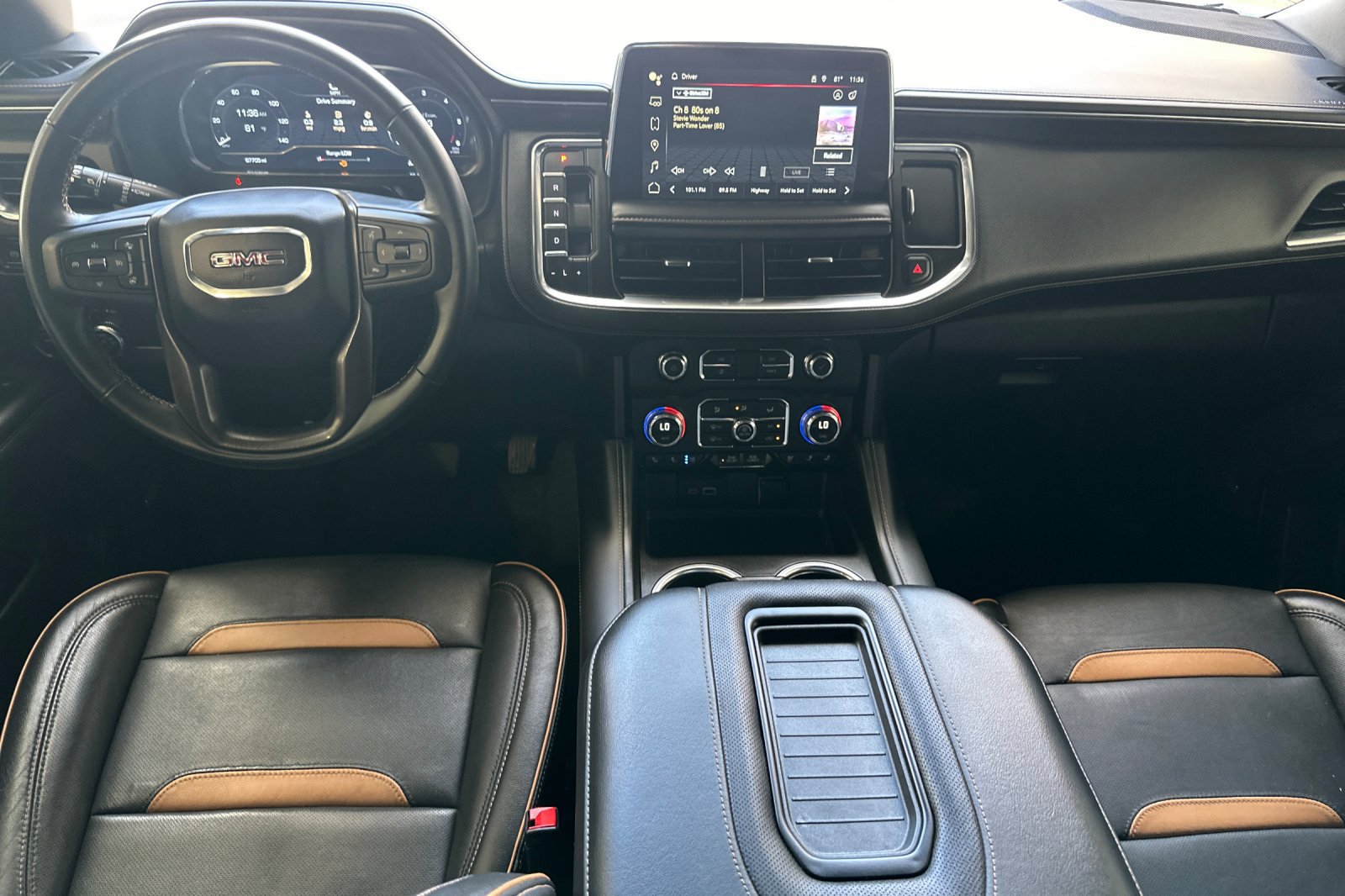 Used 2024 GMC Yukon AT4 w/ Technology Package AWD/4WD image 13