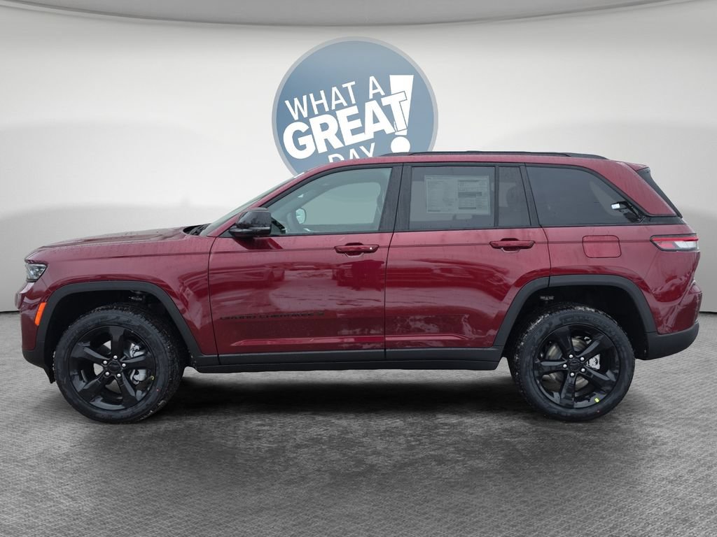 New 2025 Jeep Grand Cherokee Limited w/ Black Appearance Package AWD/4WD image 7