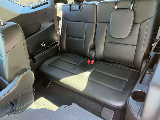 Used 2023 Ford Explorer XLT w/ Equipment Group 202A AWD/4WD image 19
