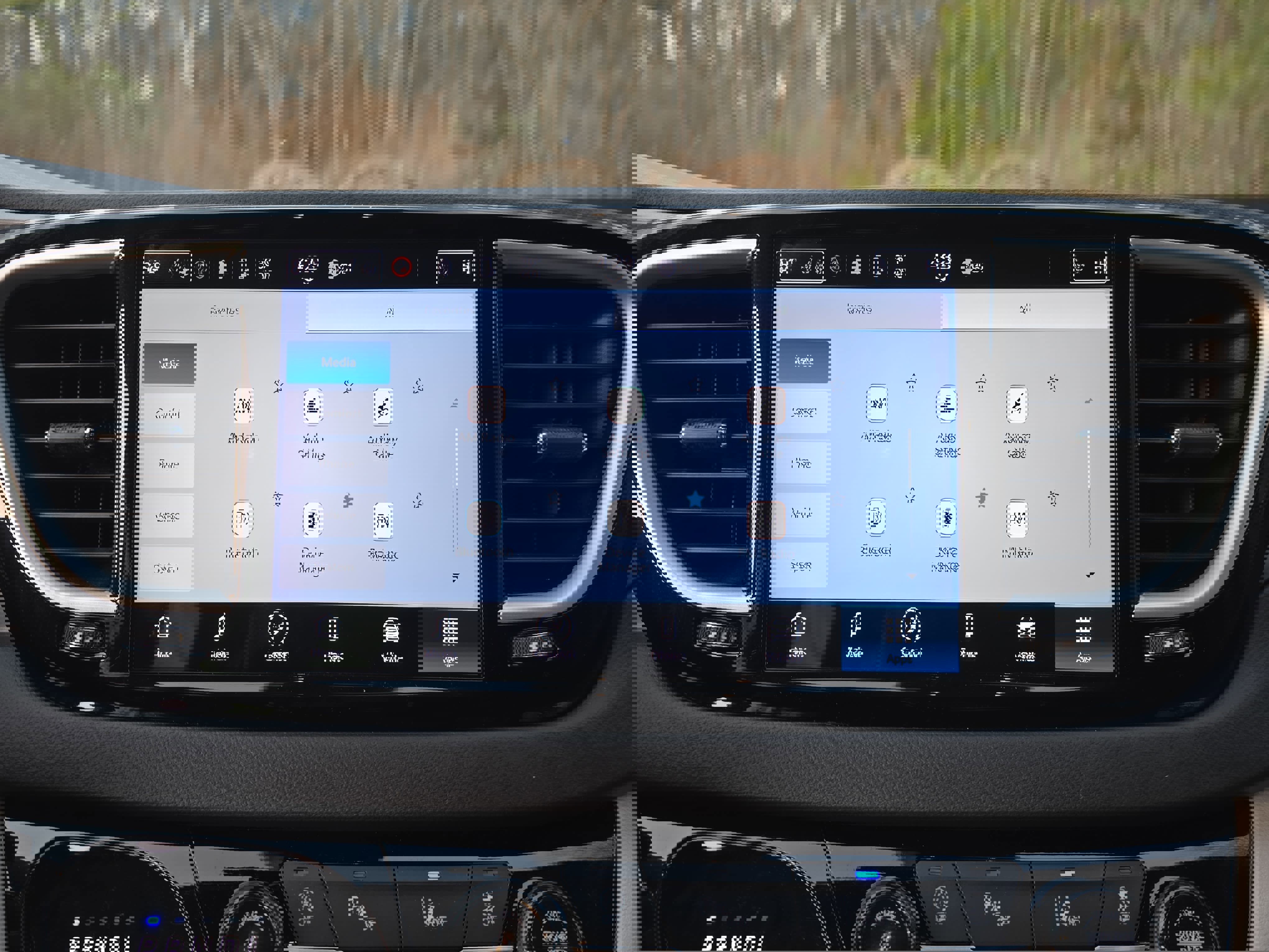 Used 2024 Chrysler Pacifica Touring-L image 20