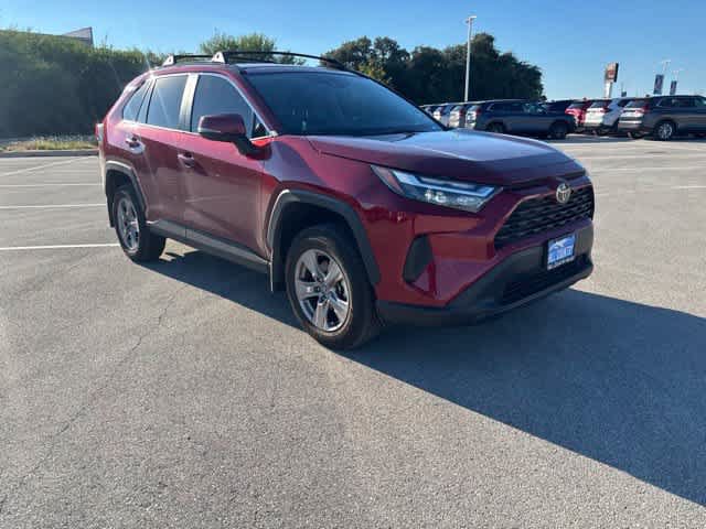 Used 2025 Toyota RAV4 XLE FWD image 7