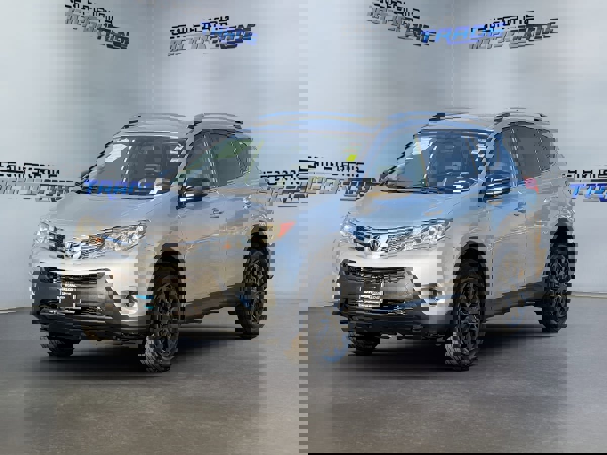 Used 2015 Toyota RAV4 LE image 9