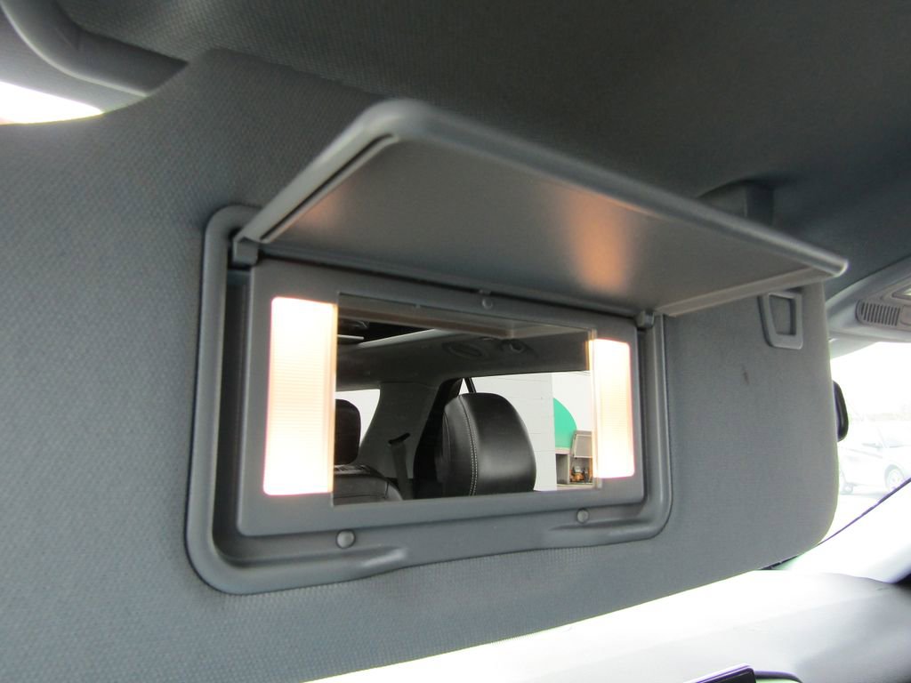 Used 2024 Ford Explorer XLT w/ Equipment Group 202A AWD/4WD image 33