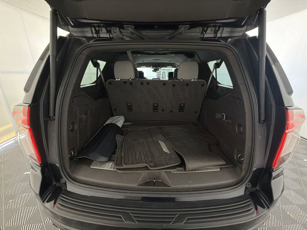 Used 2024 Chevrolet Suburban Z71 w/ Off-Road Capability Package AWD/4WD image 26