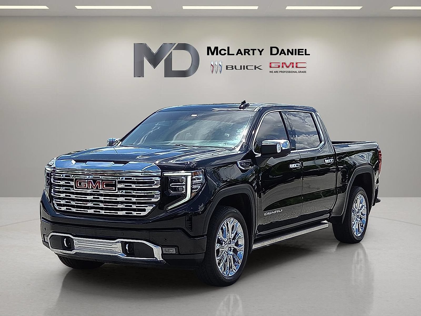 Certified 2023 GMC Sierra 1500 Denali AWD/4WD image 3