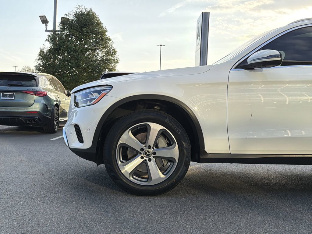 Used 2022 Mercedes-Benz GLC 300 4MATIC image 9