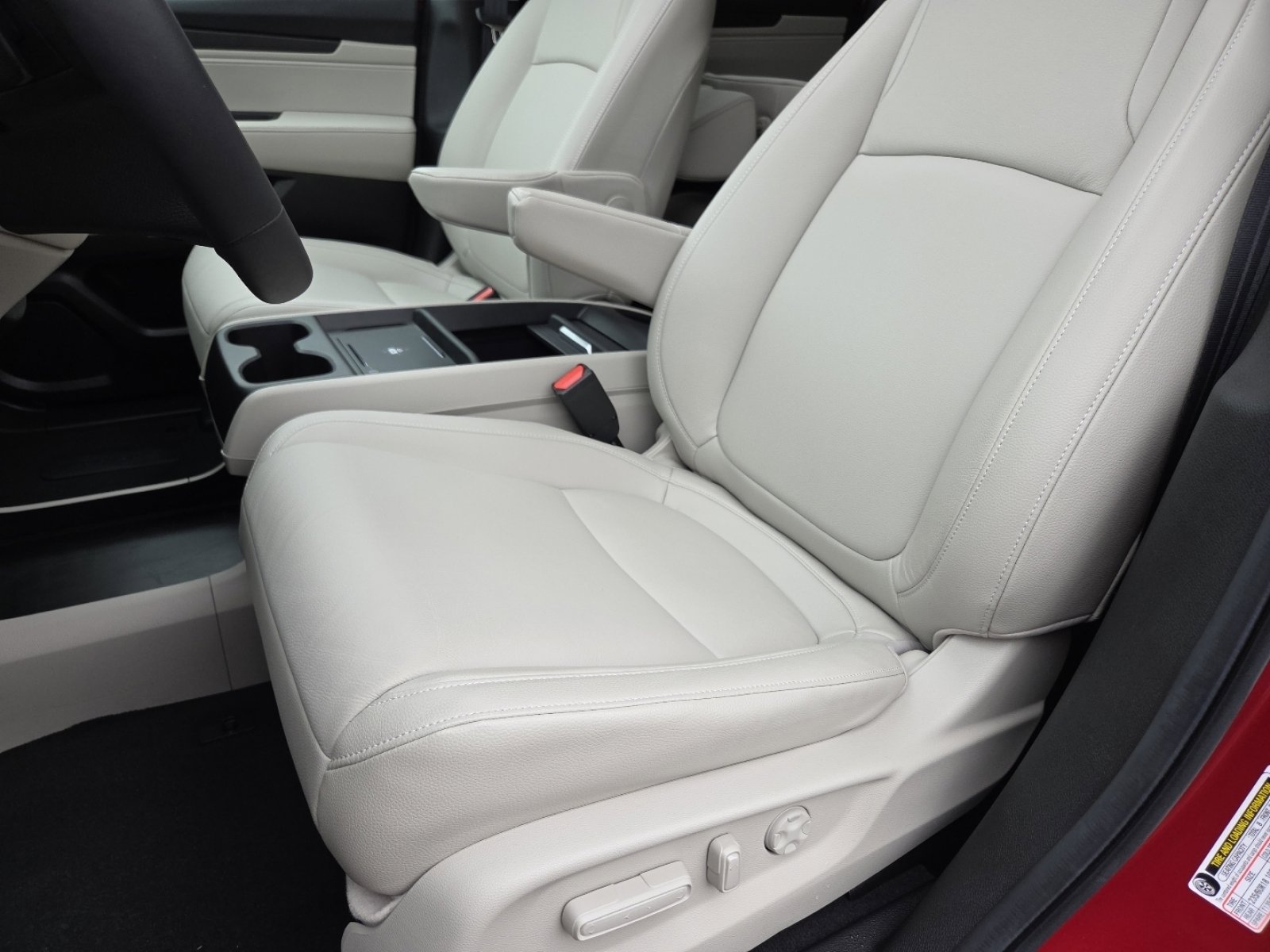 Certified 2025 Honda Odyssey EX-L image 28