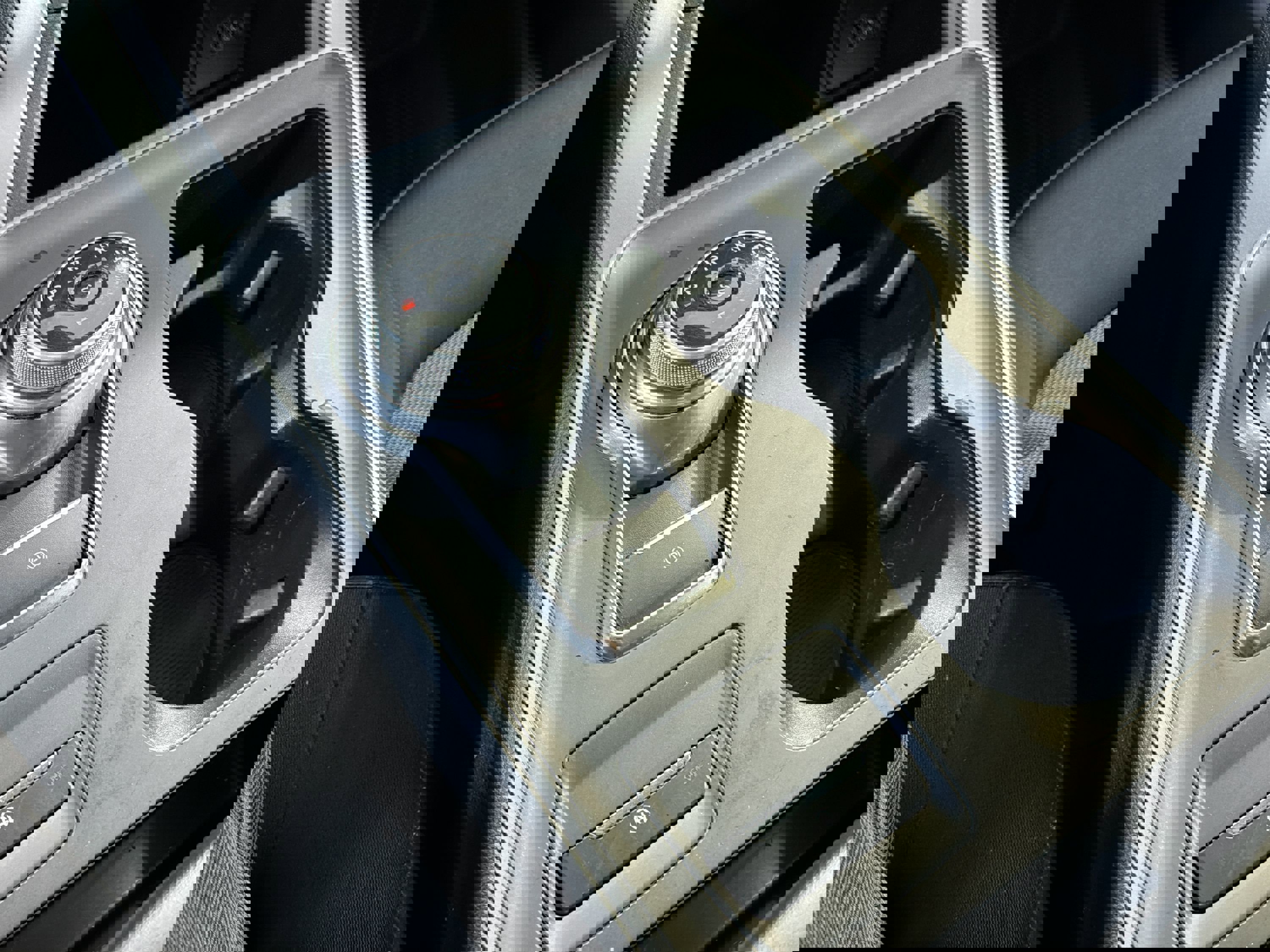 Used 2022 Ford Edge SE w/ Black Appearance Package image 20