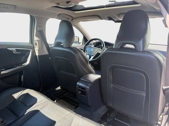 Used 2018 Volvo S60 T5 Dynamic image 21