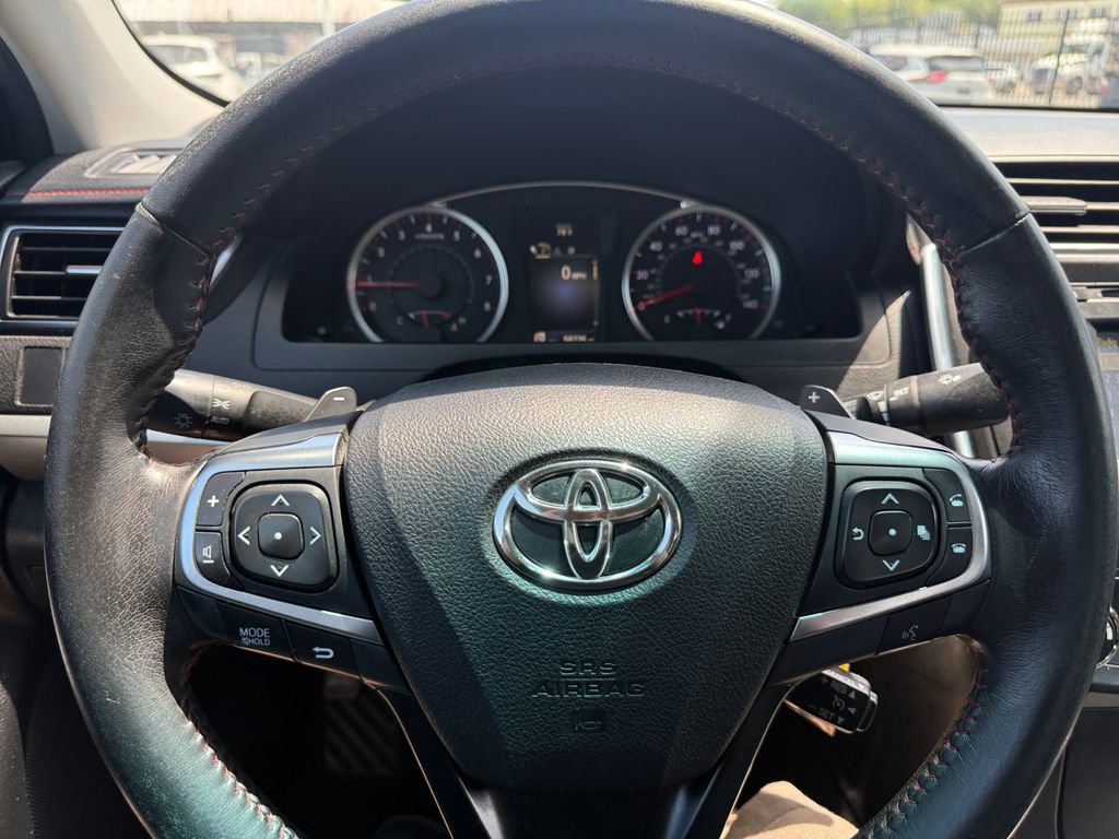Used 2017 Toyota Camry SE FWD image 33