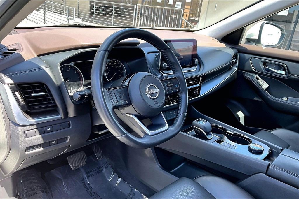 Used 2022 Nissan Rogue SV w/ SV Premium Package AWD/4WD image 9