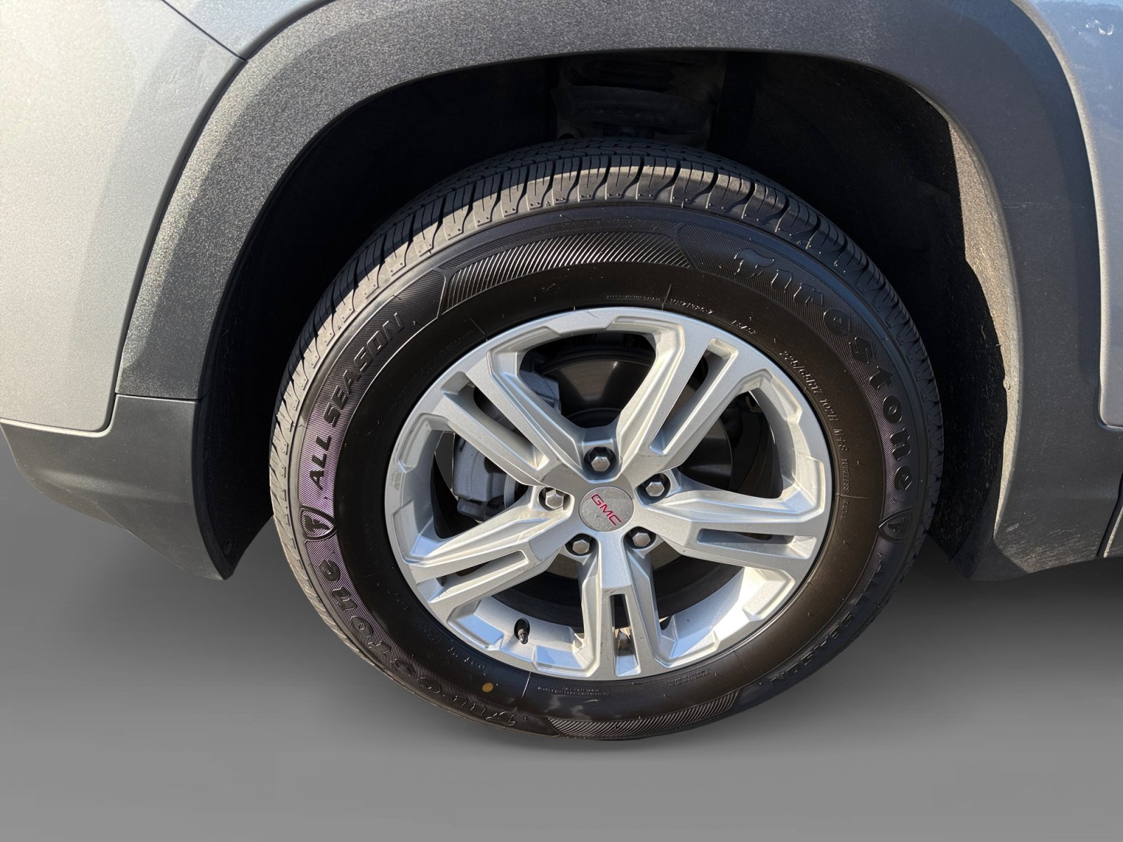 Used 2024 GMC Terrain SLE image 9