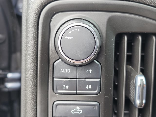 Used 2020 Chevrolet Silverado 1500 Custom Trail Boss w/ Custom Convenience Package AWD/4WD image 28