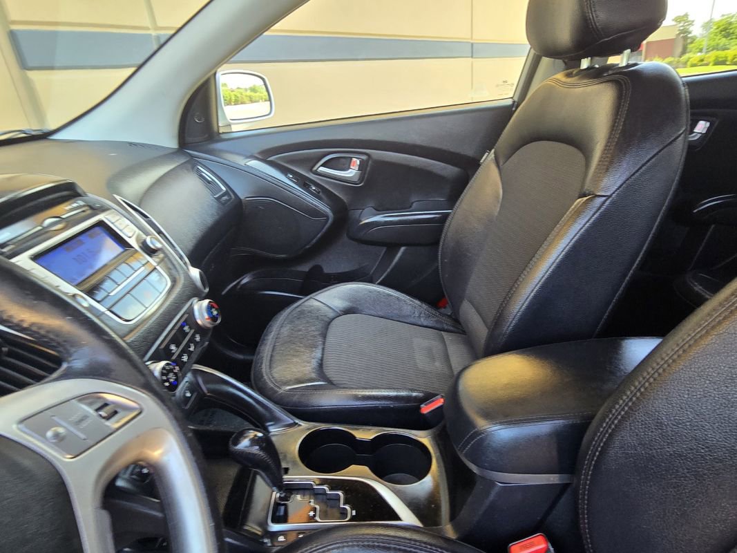 Used 2013 Hyundai Tucson GLS image 12