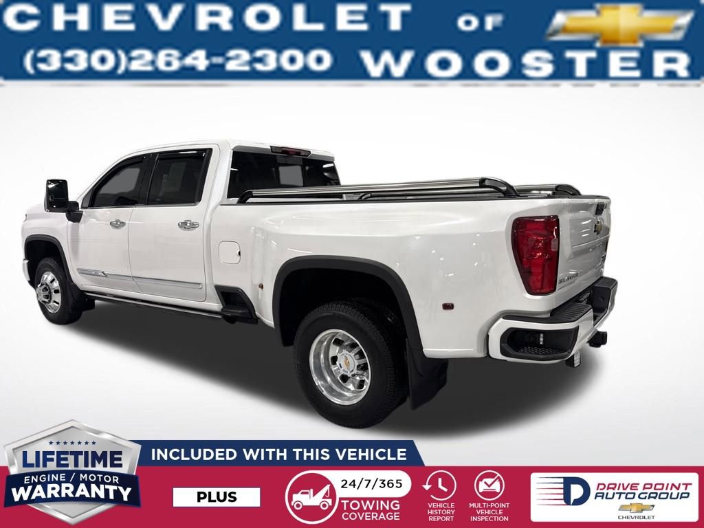 Used 2024 Chevrolet Silverado 3500 High Country w/ High Country Premium Package image 3