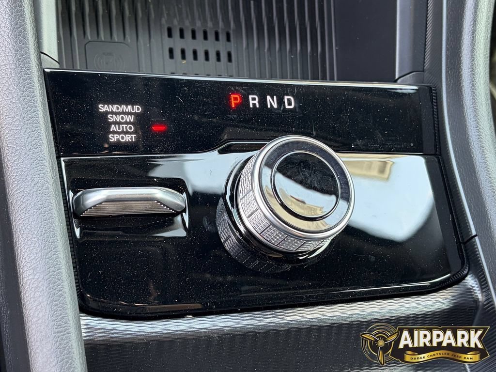 New 2026 Jeep Grand Cherokee Altitude AWD/4WD image 27