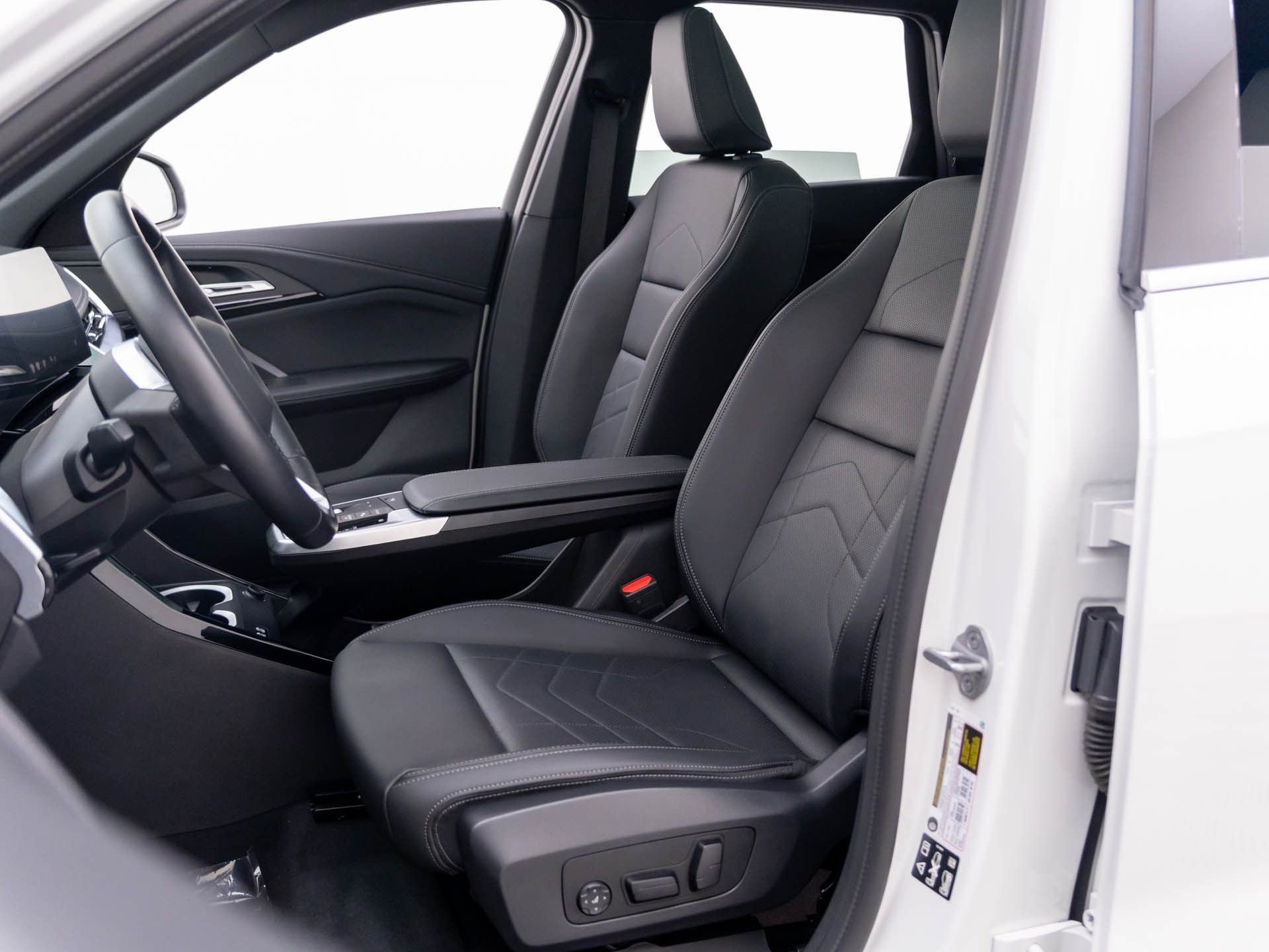 Certified 2025 BMW X1 xDrive28i w/ Convenience Package image 16