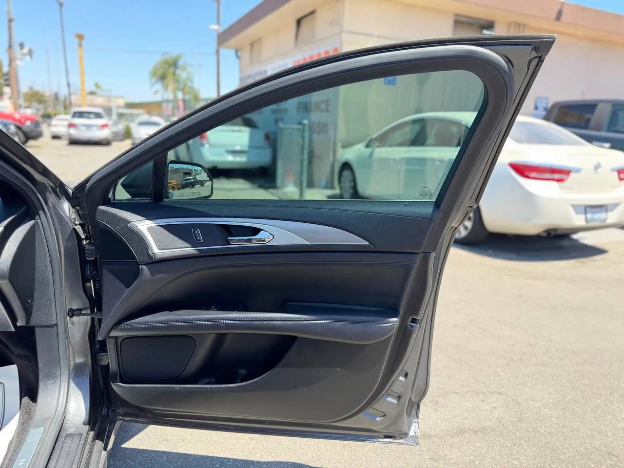 Used 2017 Lincoln MKZ Premiere FWD image 33