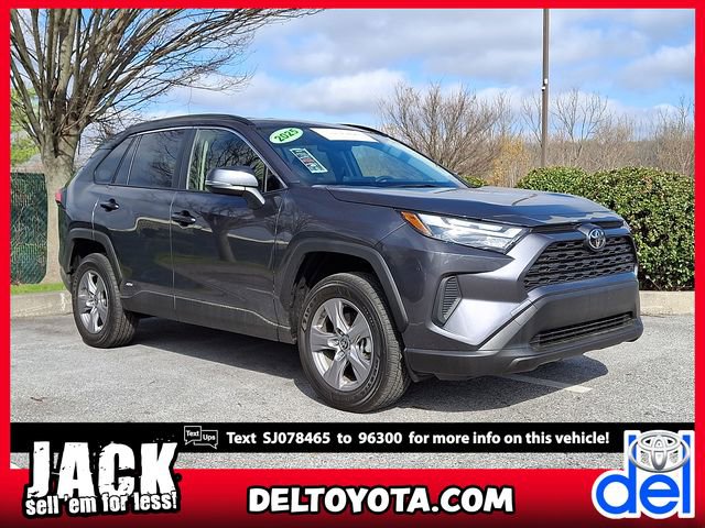 Used 2025 Toyota RAV4 XLE image 1