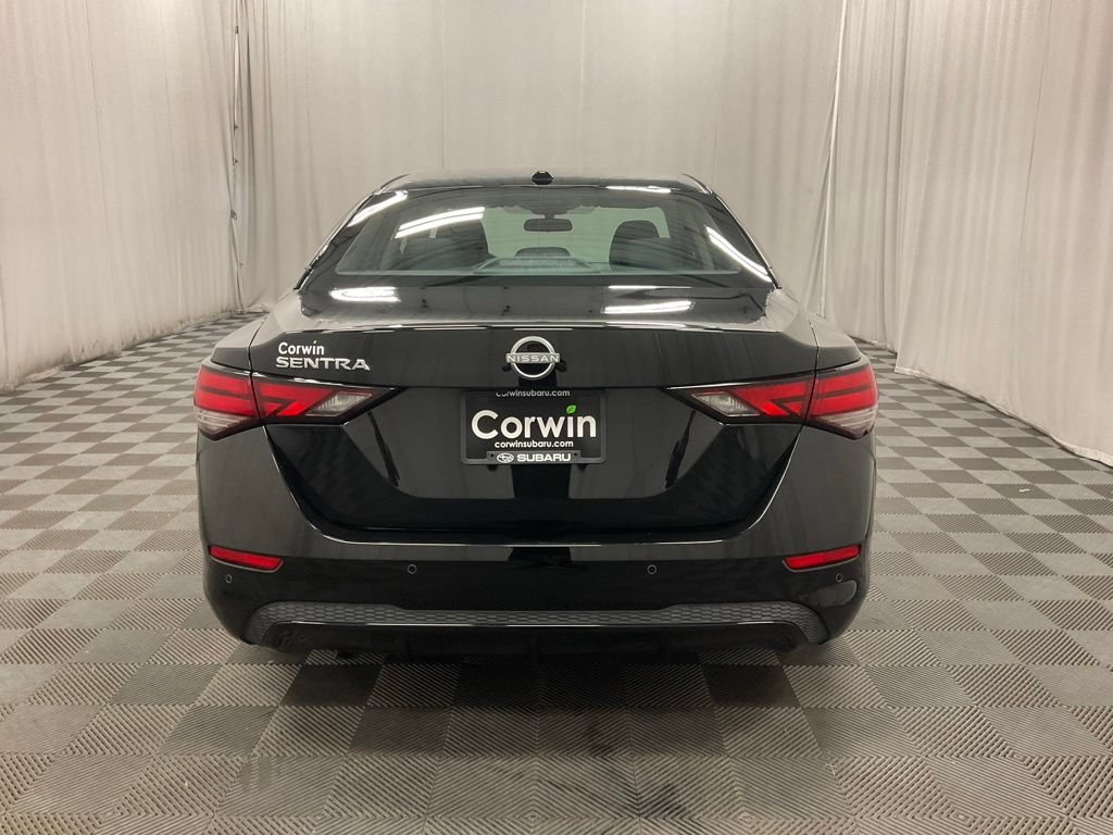 Used 2025 Nissan Sentra SV FWD image 5