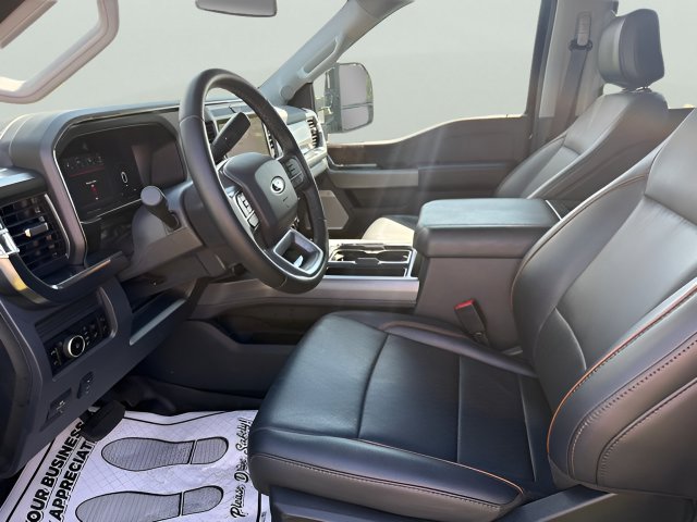 Used 2025 Ford F350 Lariat w/ Lariat Ultimate Package AWD/4WD image 5