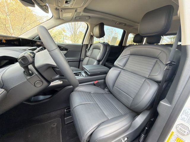 New 2026 Lincoln Nautilus Reserve AWD/4WD image 11