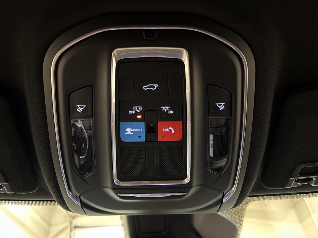 Used 2025 Jeep Grand Cherokee L Laredo AWD/4WD image 29