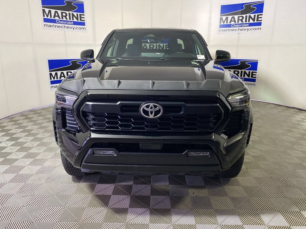 Used 2024 Toyota Tacoma TRD Off-Road AWD/4WD image 12