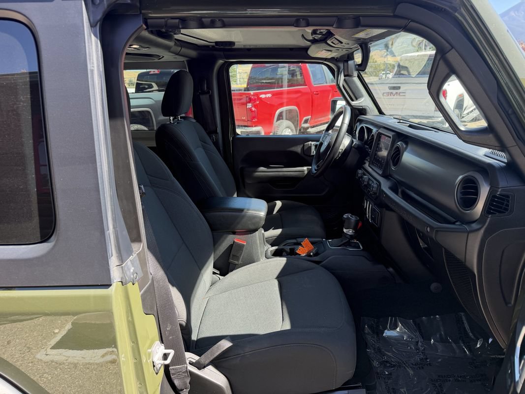 Used 2022 Jeep Wrangler Sport AWD/4WD image 21