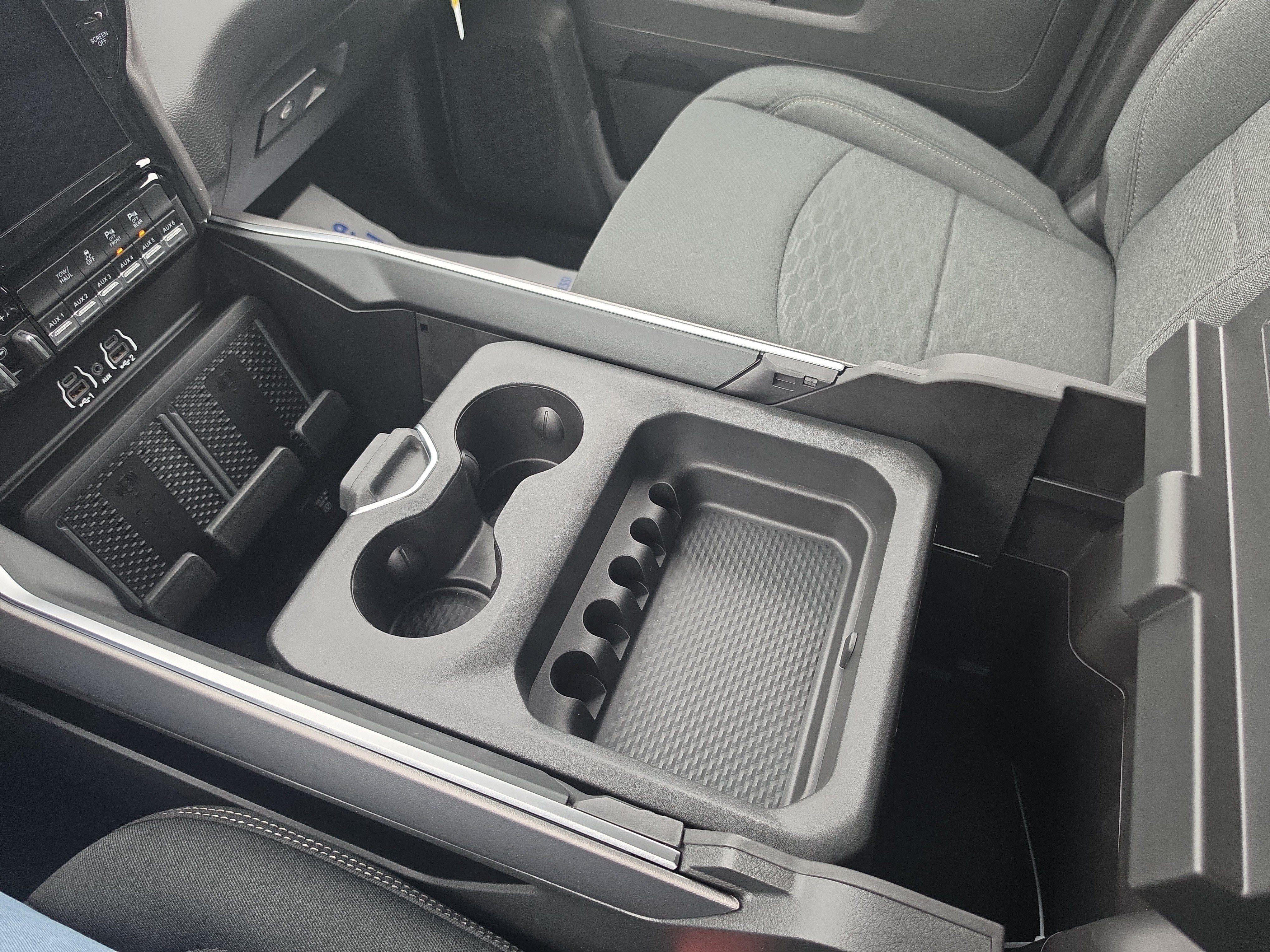 New 2027 RAM 2500 Big Horn AWD/4WD image 32