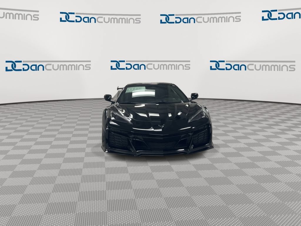 New 2027 Chevrolet Corvette Z06 w/ Stealth Interior Trim Package RWD image 3