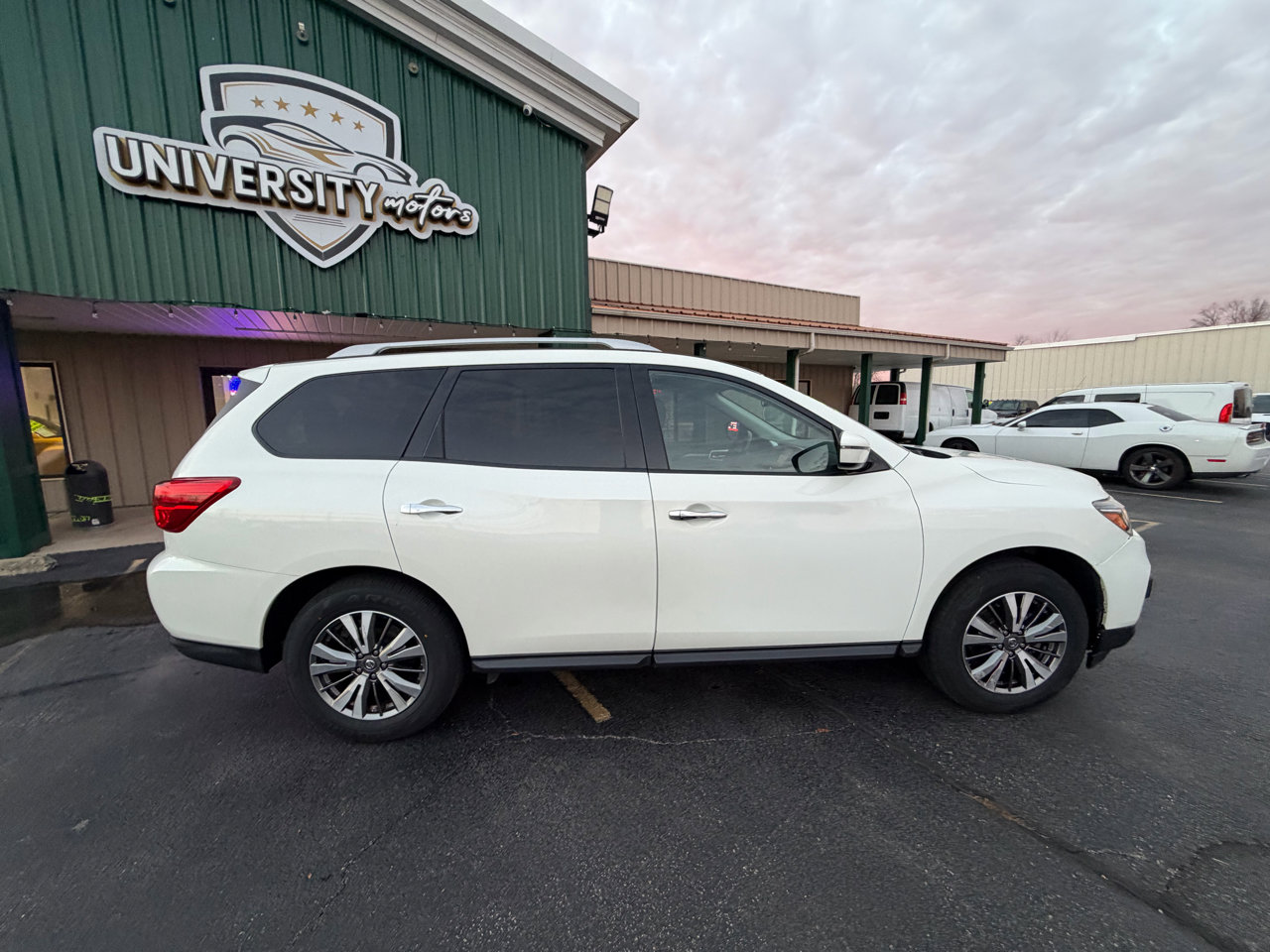 Used 2020 Nissan Pathfinder SV w/ Cargo Package image 2
