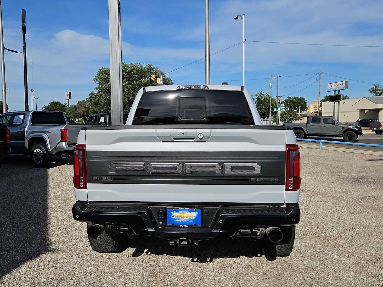 Used 2025 Ford F150 Raptor AWD/4WD image 7