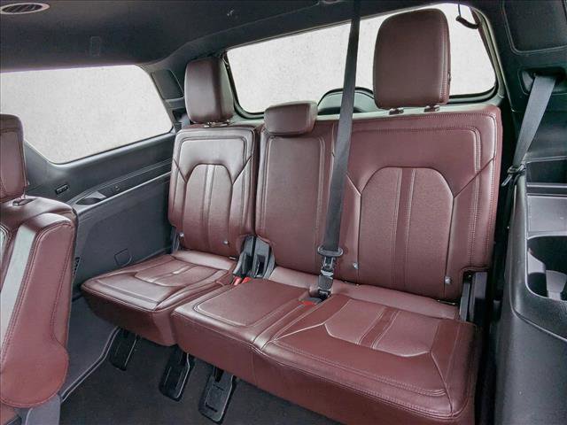 Used 2024 Ford Expedition Limited image 20