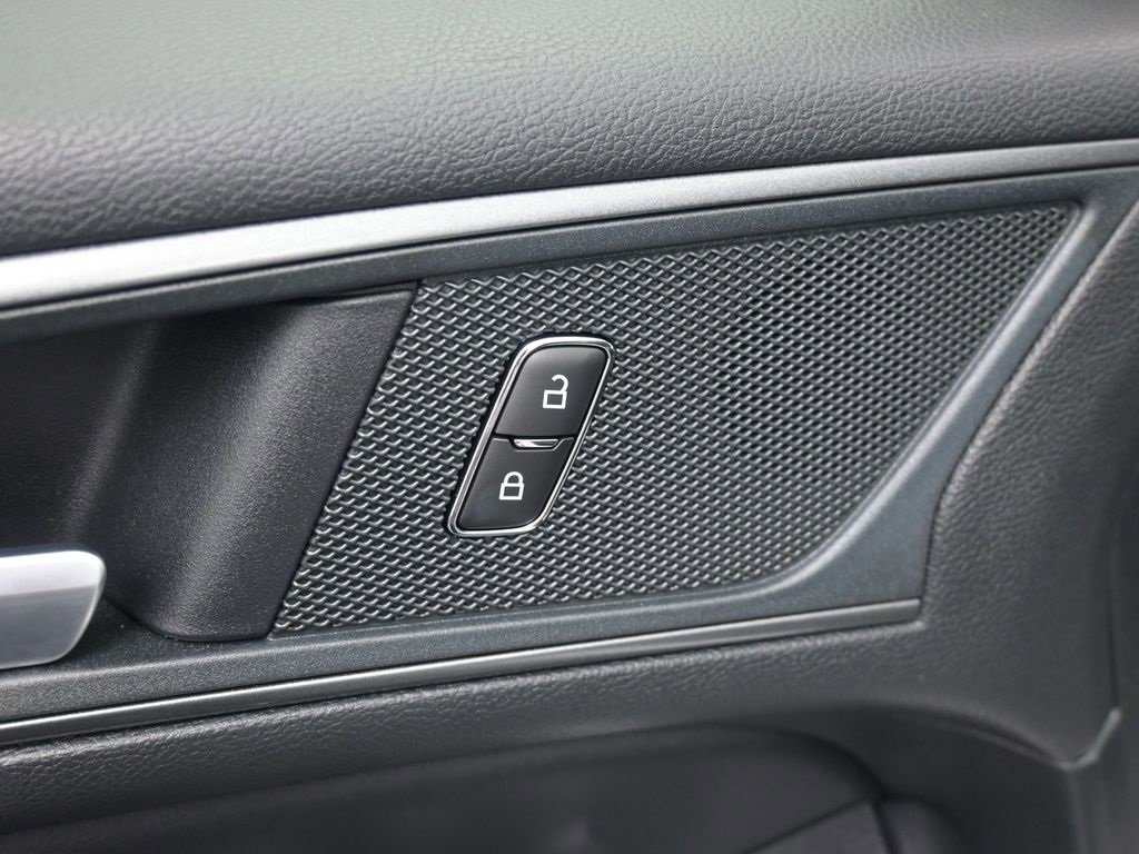 Used 2024 Ford Edge SE image 21