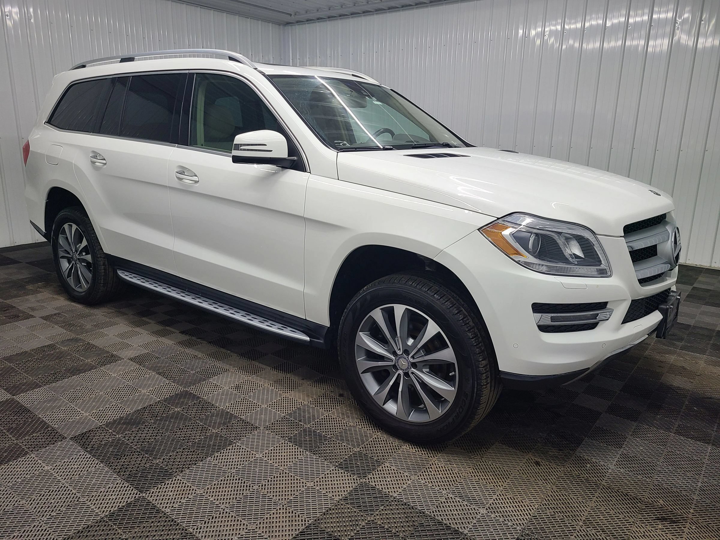 Used 2016 Mercedes-Benz GL 450 4MATIC image 12