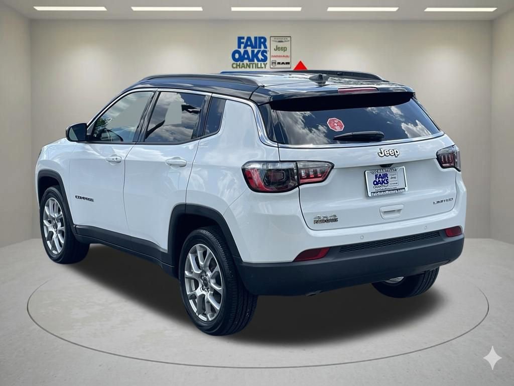 Certified 2025 Jeep Compass Limited AWD/4WD image 10
