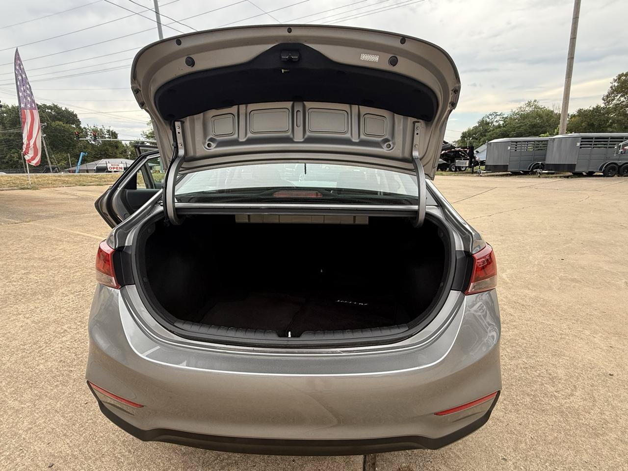 Used 2021 Hyundai Accent SE FWD image 43