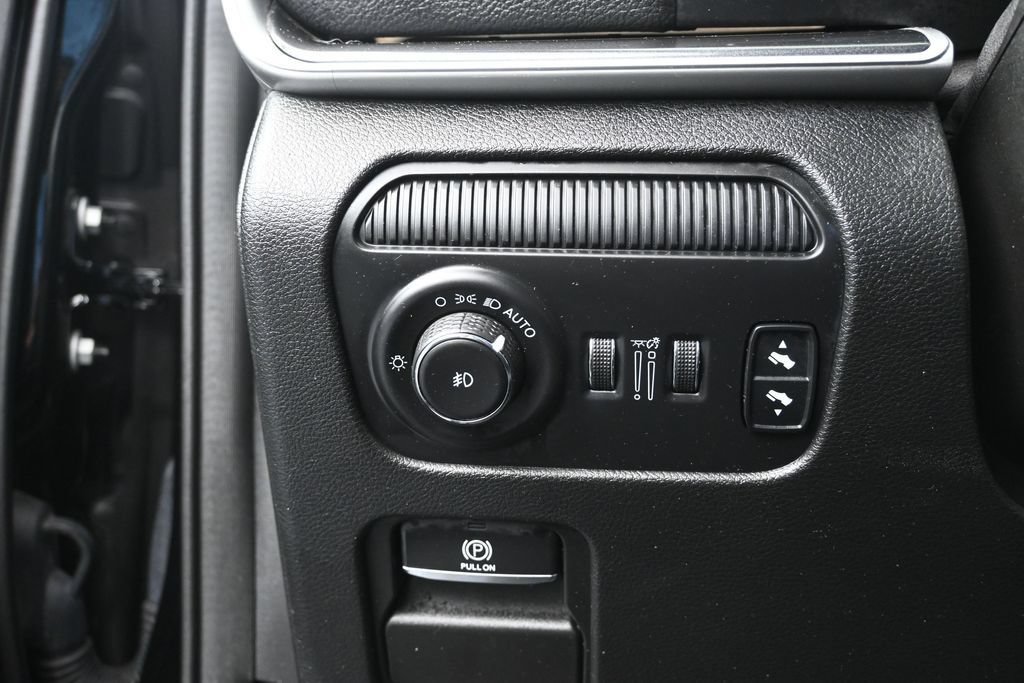 Used 2023 Jeep Wagoneer 4WD w/ Convenience Group I image 21