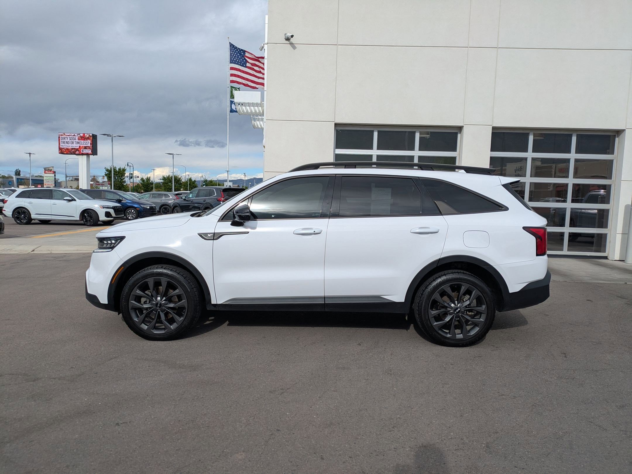 Used 2022 Kia Sorento SX Prestige w/ Rust Color Package AWD/4WD image 10