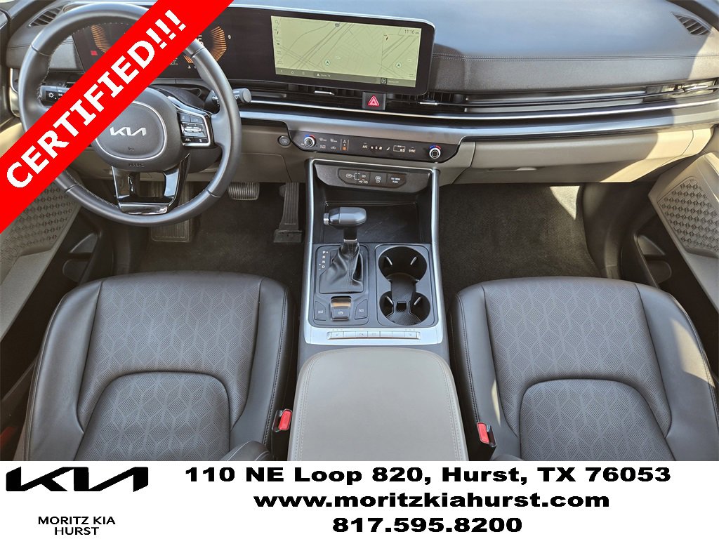 Certified 2025 Kia Carnival image 5