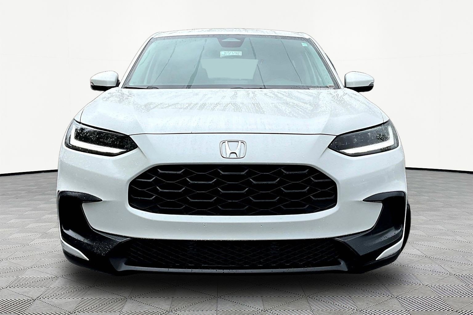 Used 2023 Honda HR-V LX image 2